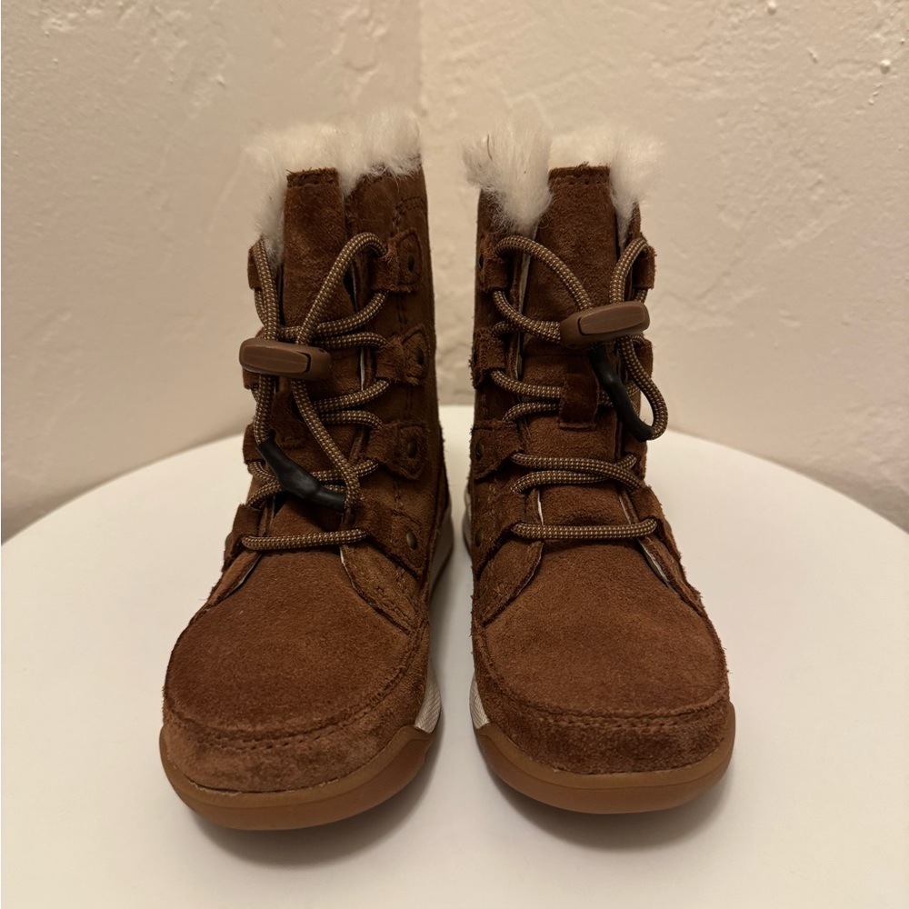 Sorel Tan Suede Boots with Cream Fur Lining